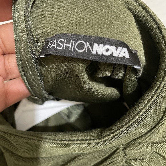 Fashion Nova Paparazzi Ruched Dress Size Small Club Party Holiday Bodycon Baddie - Picture 9 of 9